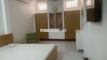 P. mới sạch thoáng có cửa sổ, full nội thất ngay tr. tâm giáp Q1&3,10
