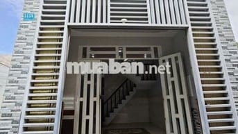 Nhà 5,5 triệu 3 phòng ngủ gần cầu Bà Bộ ô tô tới nhà