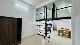 CHÍNH CHỦ DUPLEX 2PN DIỆN TÍCH SIÊU RỘNG, SẴN NỘI THẤT NGAY LÀNG HOA