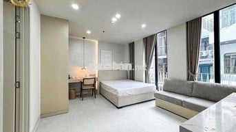 Căn Hộ Cưa Sổ Khoá Từ Phú Nhuận Gần Phan Xích Long Trường Sa Quận 1