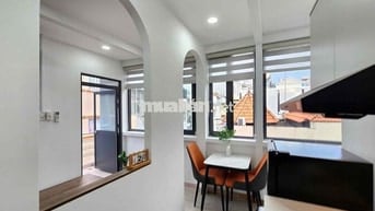 CĂN HỘ FULL NỘI THẤT BAN CÔNG CỬA SỔ THOÁNG GẦN PHAN ĐĂNG LƯU