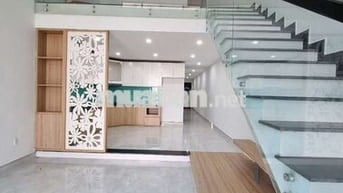 Cho thuê nhà 2 tầng mt 10m5 nguyễn hồng ánh
