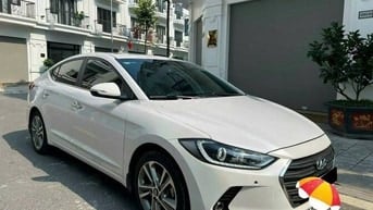 Cần bán Elantra 2017 at full 2.0, màu trắng
