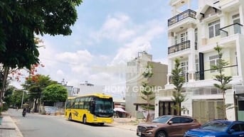 NHÀ 3 LẦU 4PN 5WC, SÂN ĐẬU OTO, SÁT BÊN VẠN PHÚC CITY, THỦ ĐỨC