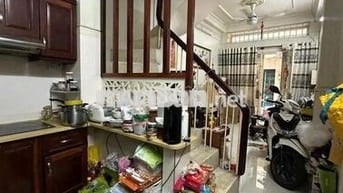 NHÀ ĐẸP 4 TẦNG NGUYỄN BIỂU– 3PN – TT QUẬN 5- NGAY QUẬN 1- HẺM 4M THÔNG