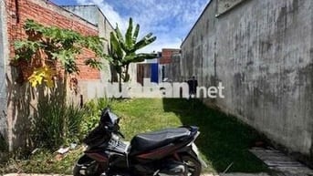 Cần bán gấp miếng đất 4x15 giá 270triệu ở Xuân Thới Thượng Hóc Môn