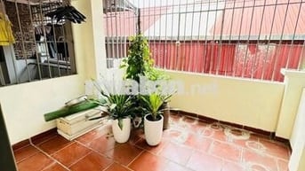Nhà Cầu Giấy 30m², 5 Tầng, Giá 7.9 Tỷ – Tiện Ích Đầy Đủ, Vị Trí Tốt