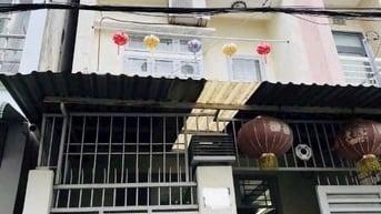 Cần bán nhà 4x14 1 trệt 2 lầu ô tô đỗ cửa đi.Tân K Tân Quý chỉ 5.680Ty