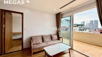 CHO THUÊ 1 PHÒNG NGỦ CỬA SỔ, BAN CÔNG FULL NỘI THẤT NGAY LẠC LONG QUÂN