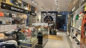 bán nhà 193 văn cao , 81m2, ngõ 5m oto đỗ cửa
