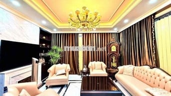 Cực Sốc ! Nhà Phố Thái Hà -Lô Góc 2 Thoáng -OTO Vào Cửa -Full Nội Thất