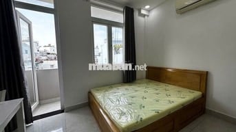 PHÒNG ĐẸP QUẬN 10 – FULL NỘI THẤT VIEW SÁNG GẦN VÒNG XOAY DÂN CHỦ