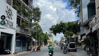 Chính chủ bán nhà MT Quận 1. DT 60m2, 5 tầng. Giá 24.3 tỷ TL
