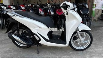 Honda SH 125 trắng đen 2020 ( hỗ trợ góp )