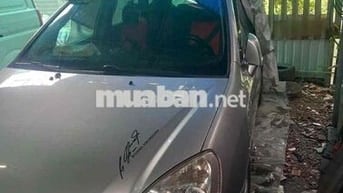 Kia Carens 2009 LX 1.6 MT - 120000 km