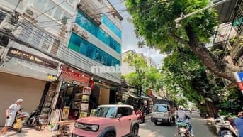 BÁN NHÀ MẶT PHỐ HOÀNG HOA THÁM – THANG MÁY – CÓ HẦM – THÔNG SÀN