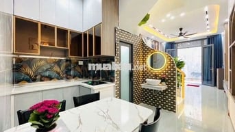 N.HÀ MỚI XÂY, HẺM XE HƠI, NỘI THẤT ĐẸP, HOÀN CÔNG ĐỦ, NHỈNH 5 T.Y, TL