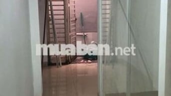 Nhà ở gia đình, 2 phòng ngủ, 1 phòng dưới đất , 1 phòng trên gác