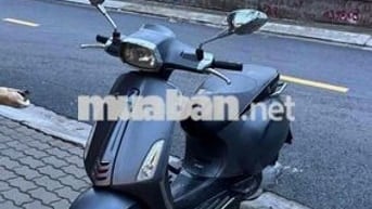 Vespa sprint 2014 đèn vuông