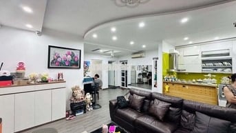 Bán căn hộ 113m gồm 3pn, 2wc. Tòa 137 Nguyễn Ngọc Vũ