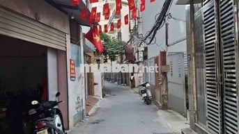 XUÂN LA Ô TÔ ĐỖ CỬA- DÂN XÂY - MT 5M