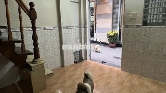 Phòng trọ nguyên căn riêng biệt 1 trệt 1 lầu có ban công