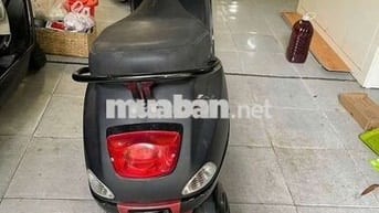 Chính chủ cần bán xe Vespa 2013 máy êm