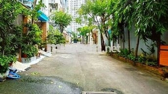 Ngộp 3 tỷ-Khu vip Him Lam-quận 7-102m-ngang 5,5m-cạnh Nguyễn Hữu Thọ