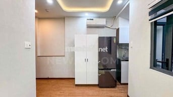 STUDIO BAN CÔNG NỘI THẤT CAO CẤP KẾ BÊN ĐẦM SEN