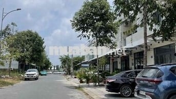Nhà trệt lầu mới 2 phòng KDC Hồng Loan