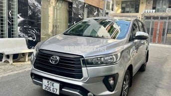Toyota Innova 2022 E 2.0 MT - 68000 km