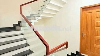 Chủ dễ tín cần bán gấp nhà cao tầng.thế kế cao cấp.hẻm thông xe hơi