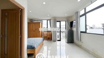 Cho Thuê Phòng Quận 1_40m2 Full Cửa Sổ Ban Công NT Thang Máy View Bờ K