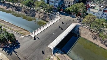 Bán nhà phố Yên Hoà, DT 65m2 x 3 tầng, MT 6,4m, cách ô tô 20m, phù hợp