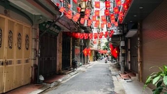 BÁN NHÀ CẦU GIẤY - XUÂN THỦY: SIÊU PHẨM PHÂN LÔ BÀN CỜ,ÔTÔ,KINH DOANH 
