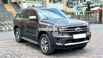 Everest Titanium 2024 4x4 - 31.000km -  VAT Cao