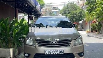 Toyota Innova 2013 2.0G - 170000 km