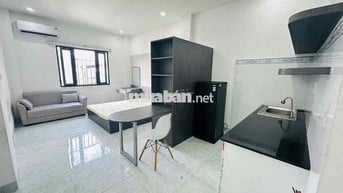 Cho Thuê Phòng Bình Thạnh gần Ngã Tư Hàng Xanh, Full Nội Thất, Cửa sổ