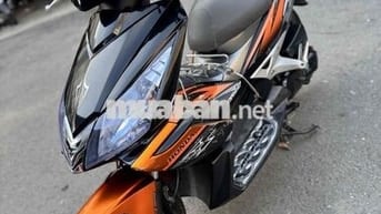 AB 2010 up 2011 thái bstp máy zin cam -đen mới 90%