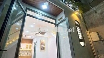 Nhà Mới 2 Tầng Quận 11 Ông Ích Khiêm 4m×6m Sát Bên Đầm Sen