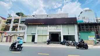 🏢 Cho thuê nhà Trần Quang Diệu, Q3 | DT 15x18m, trệt2lầu, giá 130tr 💼✨
