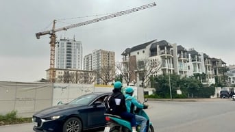Đất mặt phố Tư Đình, Lô góc, Sát dự án cầu Trần Hưng Đạo dt 90m2 -15.x
