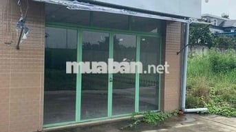 làm kho và ở gia đình kinh doanh hoặc cần mặt bằng khởi nghiệp