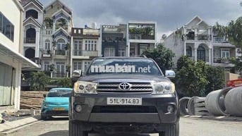 Toyota Fortuner 2.5G MT 2011 - 136000km