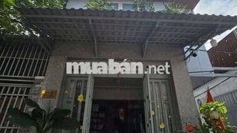 NHÀ 1 LẦU 56M2 - 2 PHÒNG NGỦ - HẺM 61 PHẠM HÙNG