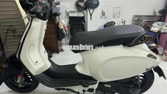 Vespa Trắng