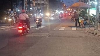NHÀ XÂY 5 TẦNG - 4 X 19M - ĐƯỜNG SỐ 22 KHU BÌNH PHÚ - QUẬN 6