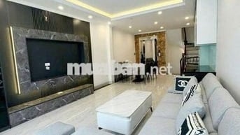 Nhà mới ngỡ ngàng, thang máy ,5t ,40m tại Phan Đình Giót chỉ nhỉnh 7t
