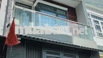 Bán Căn Nhà 3 Tầng Bình chiểu Thủ Đức, 3 PN, 3 WC, Hòn Công Đầy Đủ.