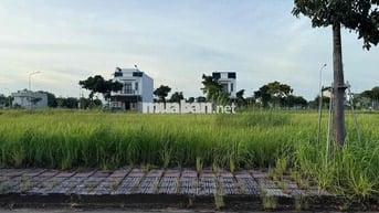Bán lô A34-N17 Mega city chỉ 1 tỷ 050 bao phí, sạch đẹp đường thông